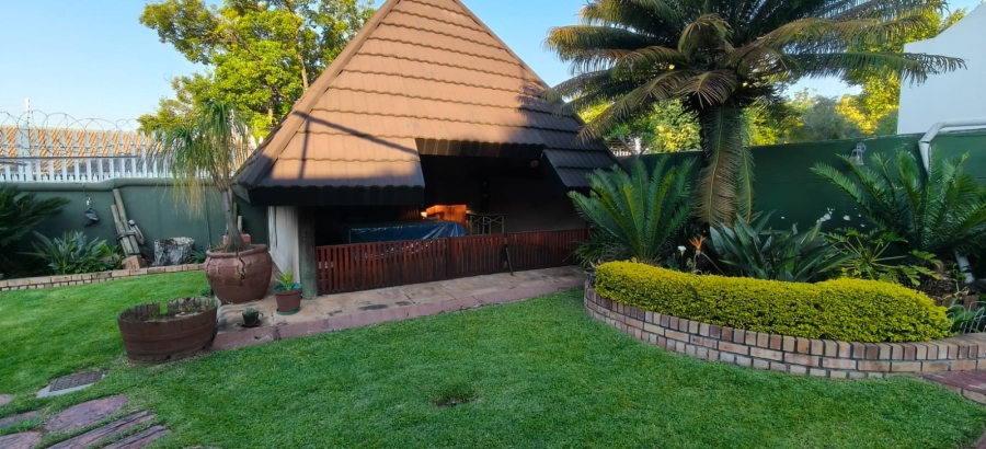 3 Bedroom Property for Sale in Protea Park North West